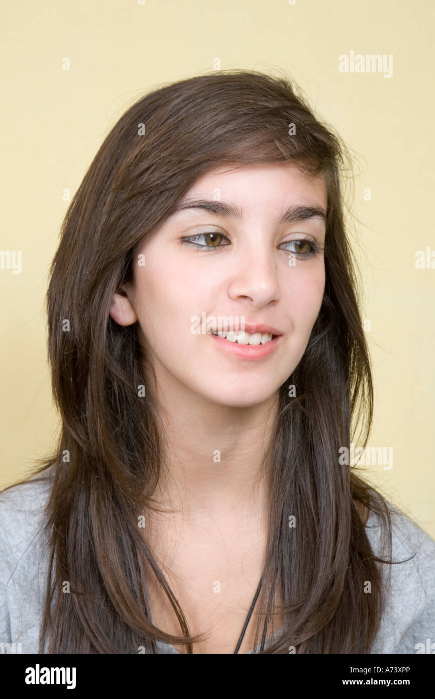Porträt der jungen asiatischen Teenagerin UK Stockfoto