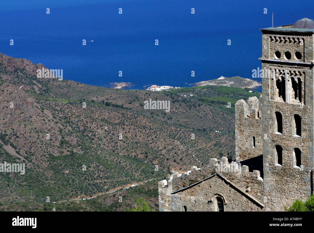 Kloster von Sant Pere de Rodes in Cap de Creus, Costa Brava, Spanien Stockfoto