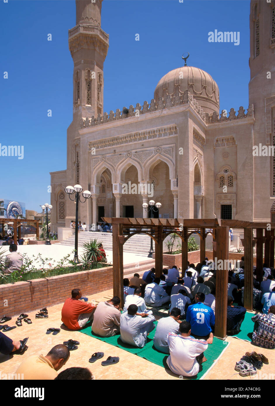 Gebete in der Moschee von Hurghada Ägypten Stockfoto