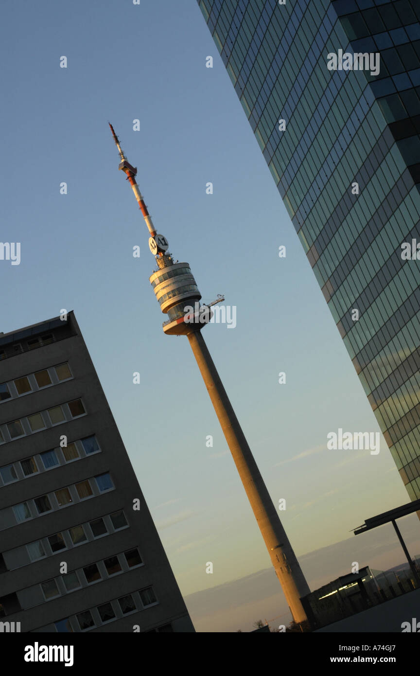 Wien, Donau-City, moderne Architektur, Donauturm Stockfoto
