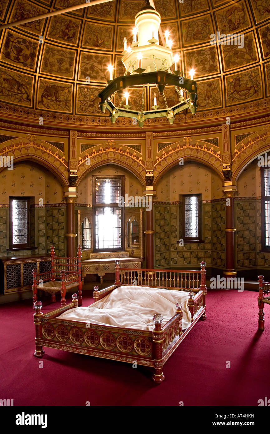 Lade die Bute Schlafzimmer entworfen von William Burges Castell Coch Wales UK Stockfoto