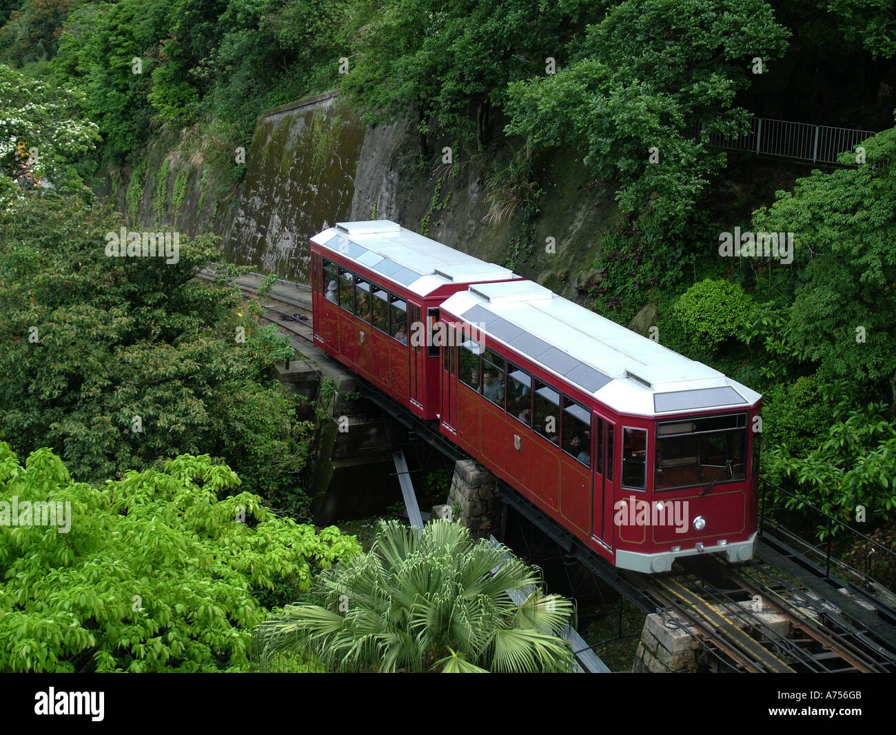 Hong Kong Asia. Die Peak Tram betreibt zwischen Victoria Island und The Peak bei Touristen sehr beliebt Stockfoto
