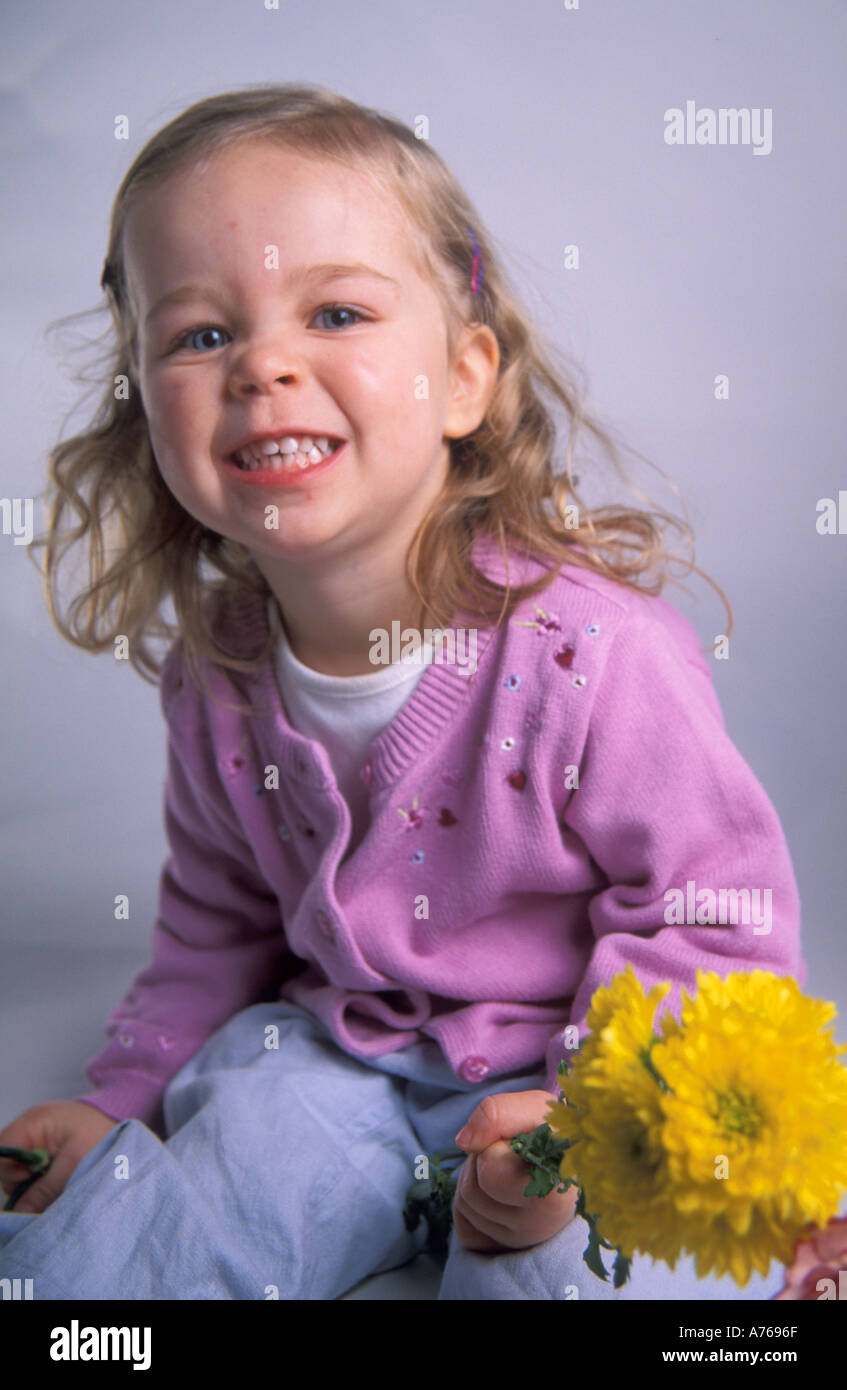 Gnashing teeth Fotos und Bildmaterial in hoher Auflösung Alamy