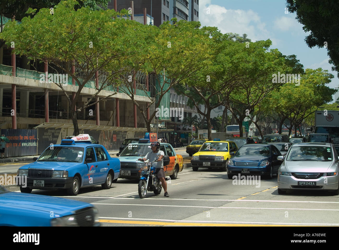Verkehr in North Bridge Road, Singapur Stockfoto
