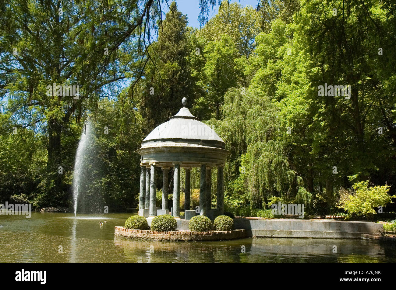 Chinesische Kioske im Prince s Garten ARANJUEZ Madrid autonome Gemeinschaft Spaniens Stockfoto