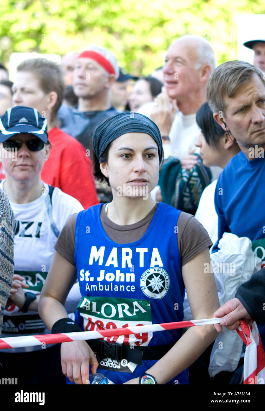 Eine Sportlerin im Greenwich Park kurz vor dem start der 2005 Flora London Marathon für nur zur redaktionellen Nutzung Stockfoto