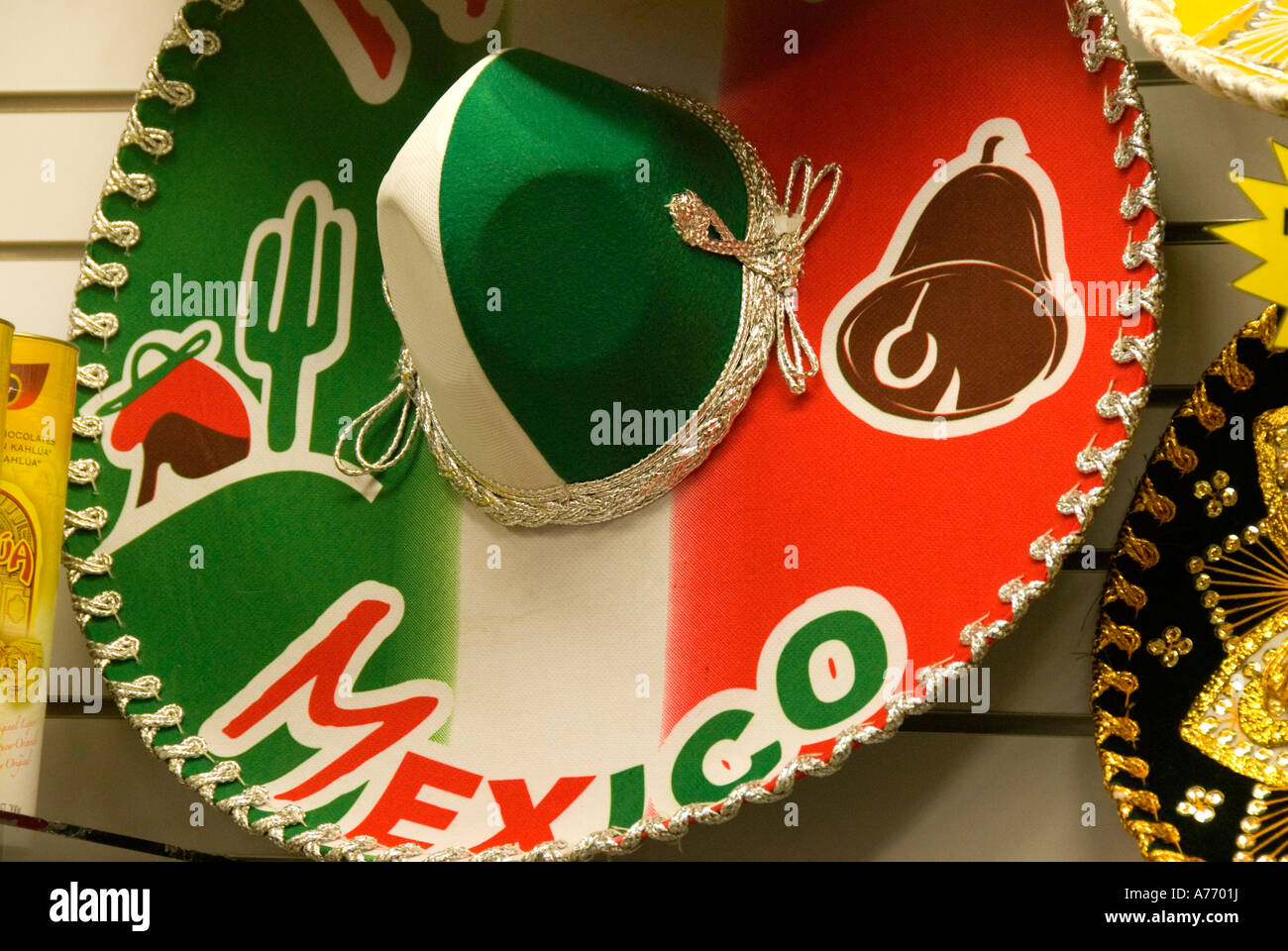 Weiß und grün Sombrero Mexiko rot Stockfoto
