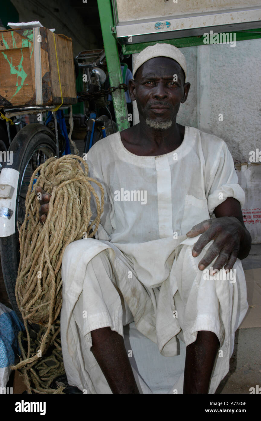 Seil-Verkäufer auf dem Markt in Port Sudan Stockfoto