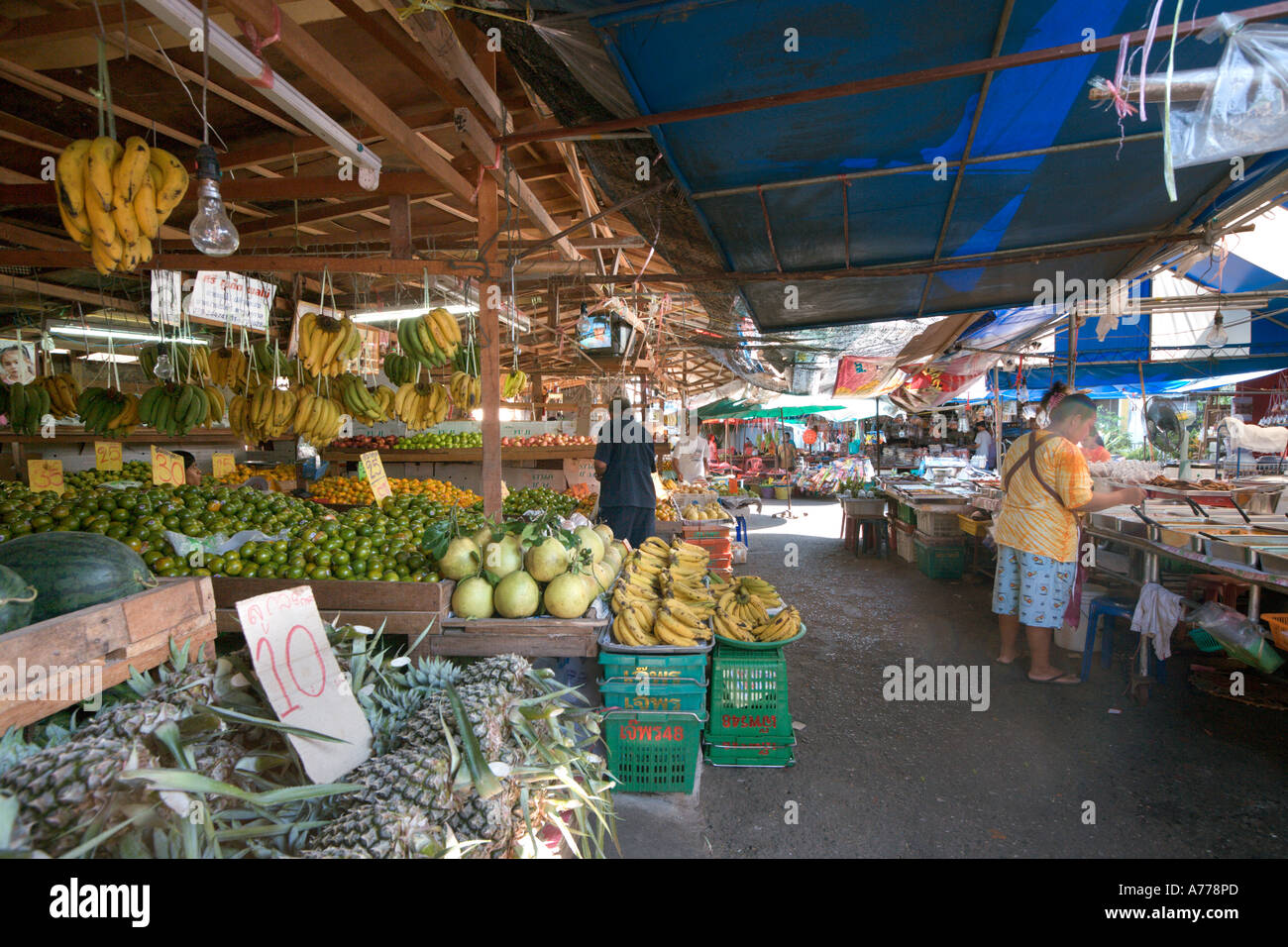 Marktständen verkaufen Gemüse in der Stadt Phuket, Phuket, Thailand Stockfoto