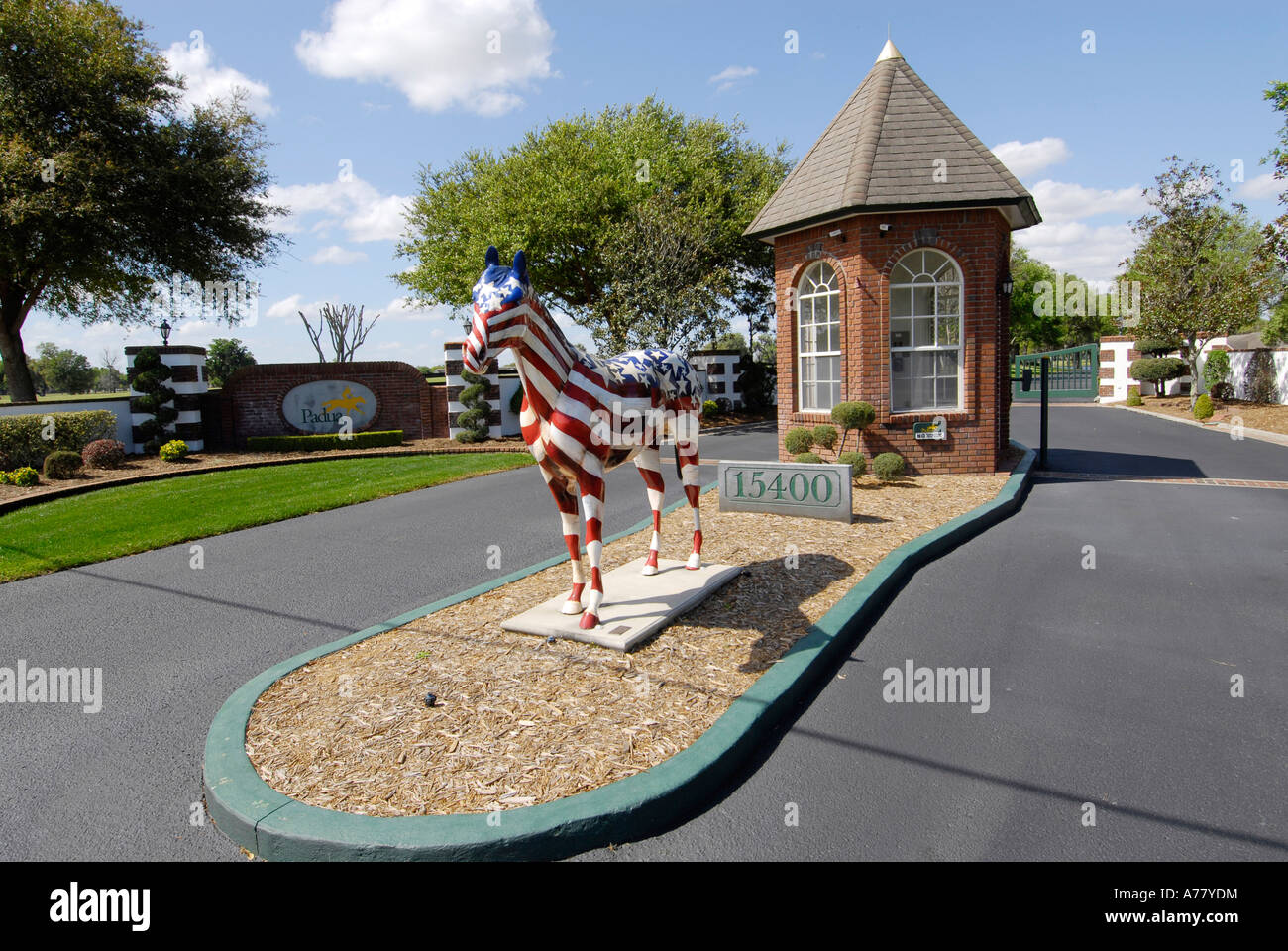 Pferd Statue Display ehrt das Pferd Bauernland in Padua Pferdehof rund um Ocala Florida FL Stockfoto