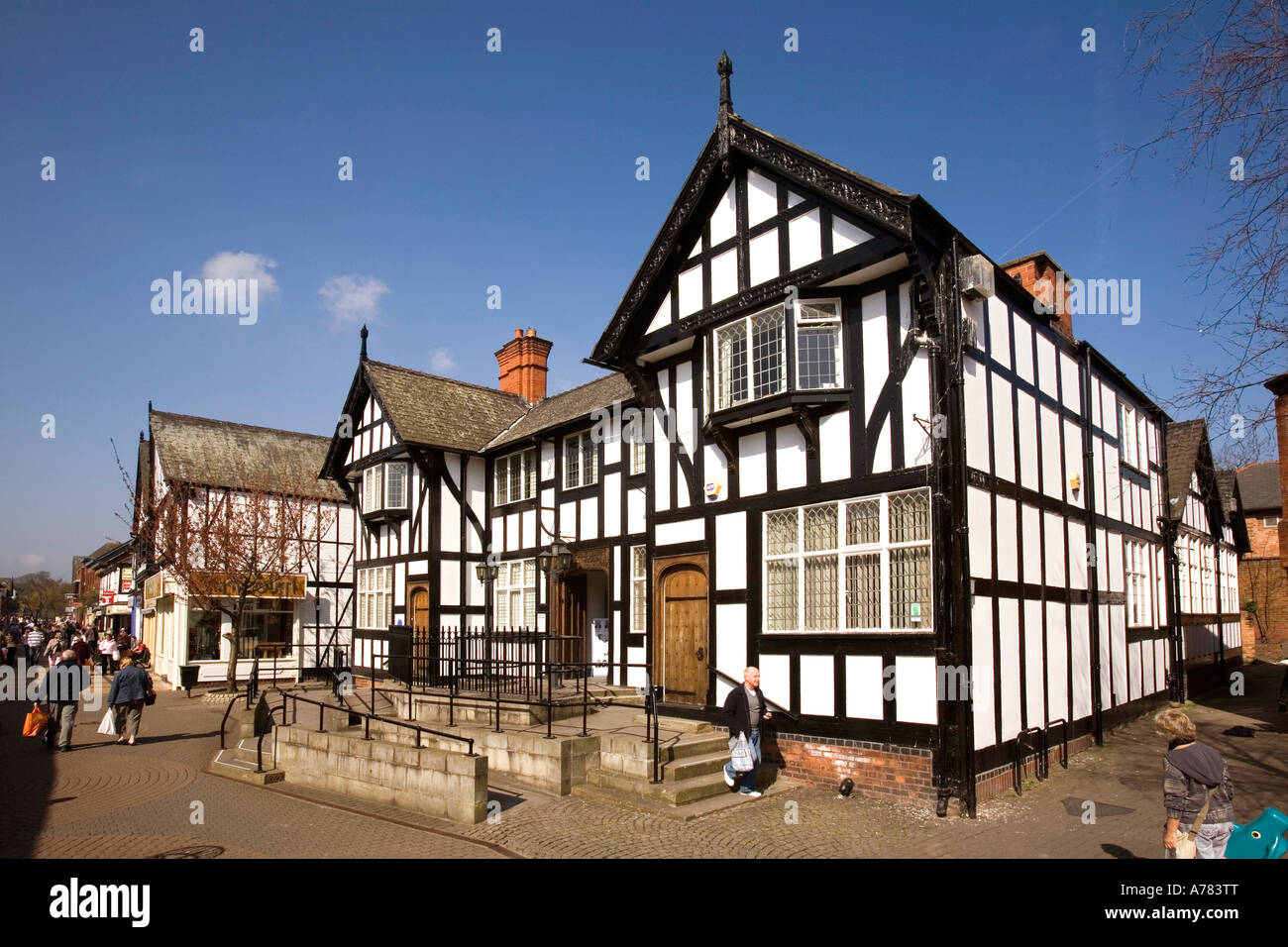 UK Cheshire Vale Royal Northwich Witton Street Brunner Public Library Stockfoto