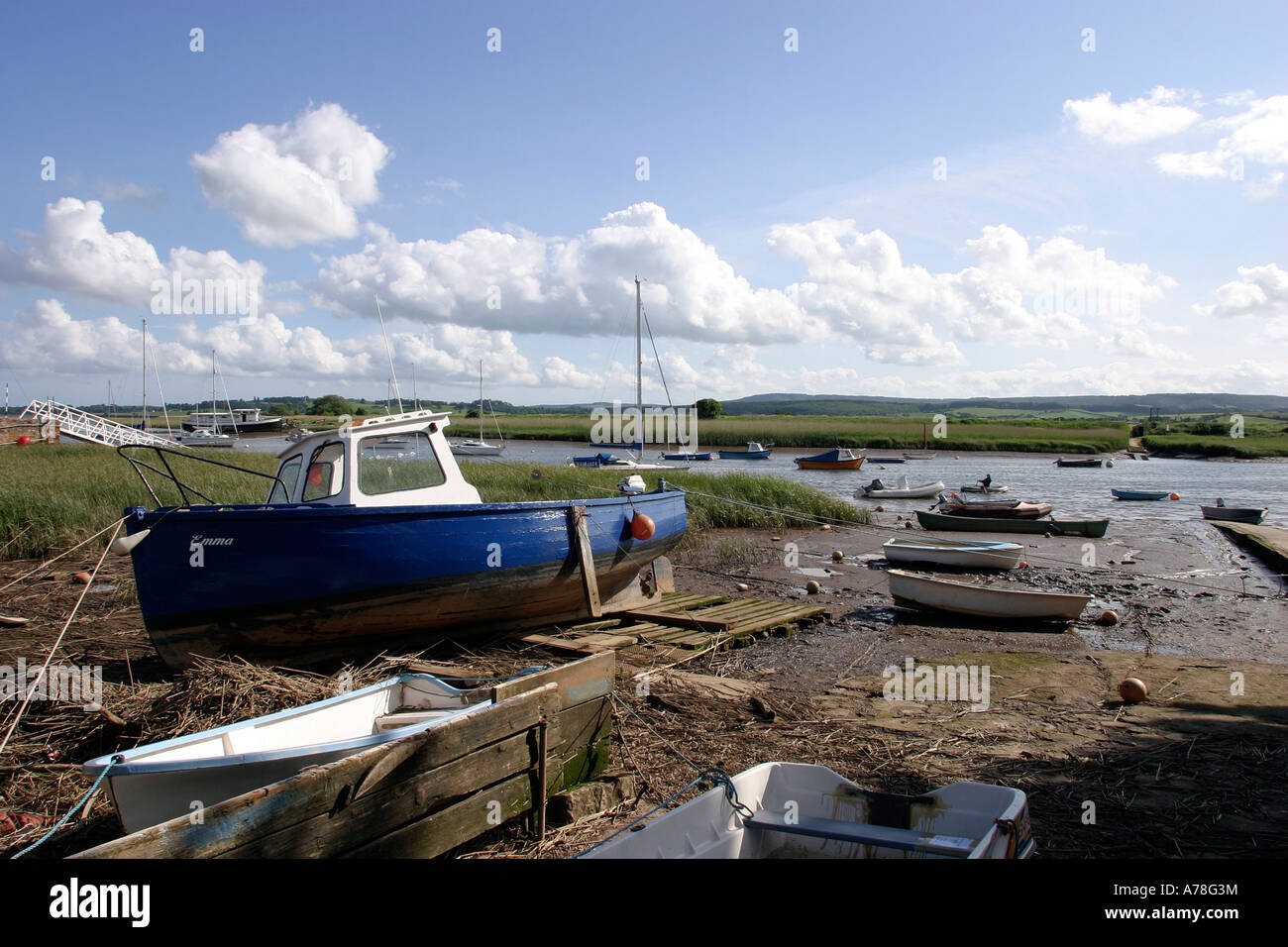 UK Devon Topsham Fluss Exe Boote bei Ebbe Stockfoto