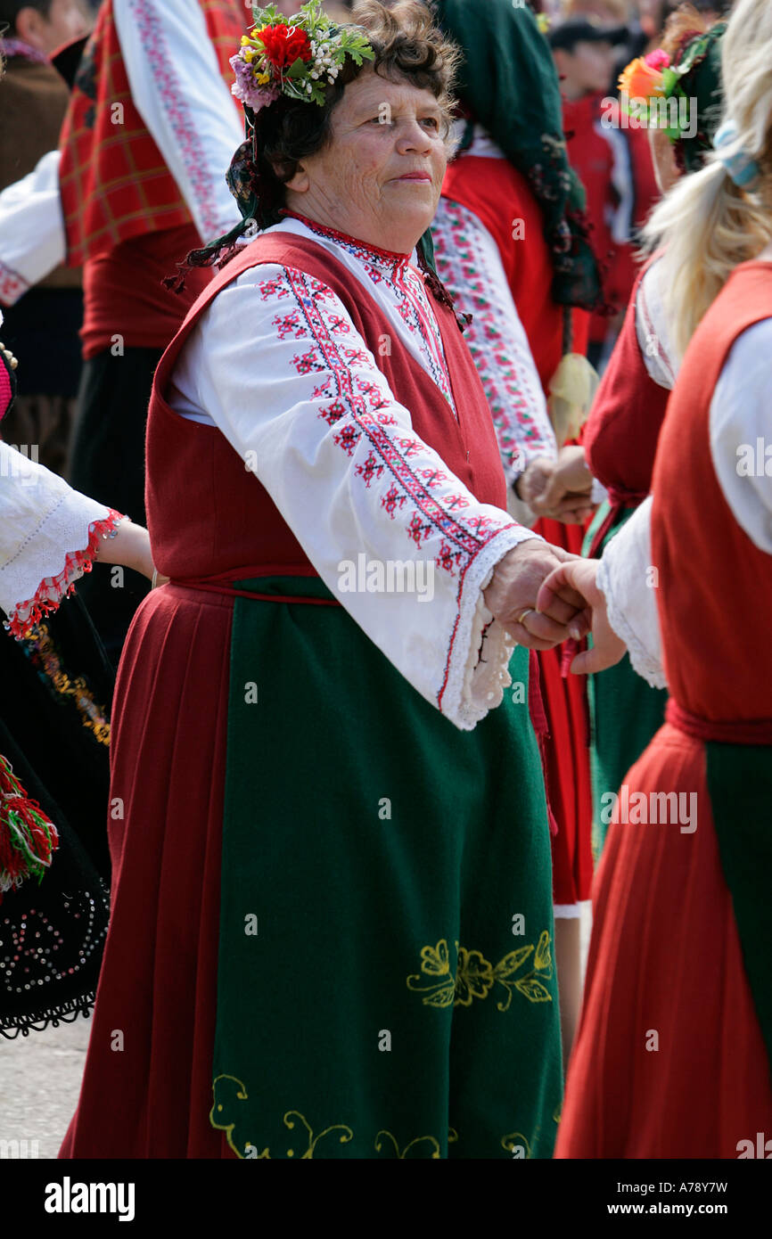 Nationales Kostüm Erwachsene Frau Oma Großmutter des ländlichen Raums Stockfoto