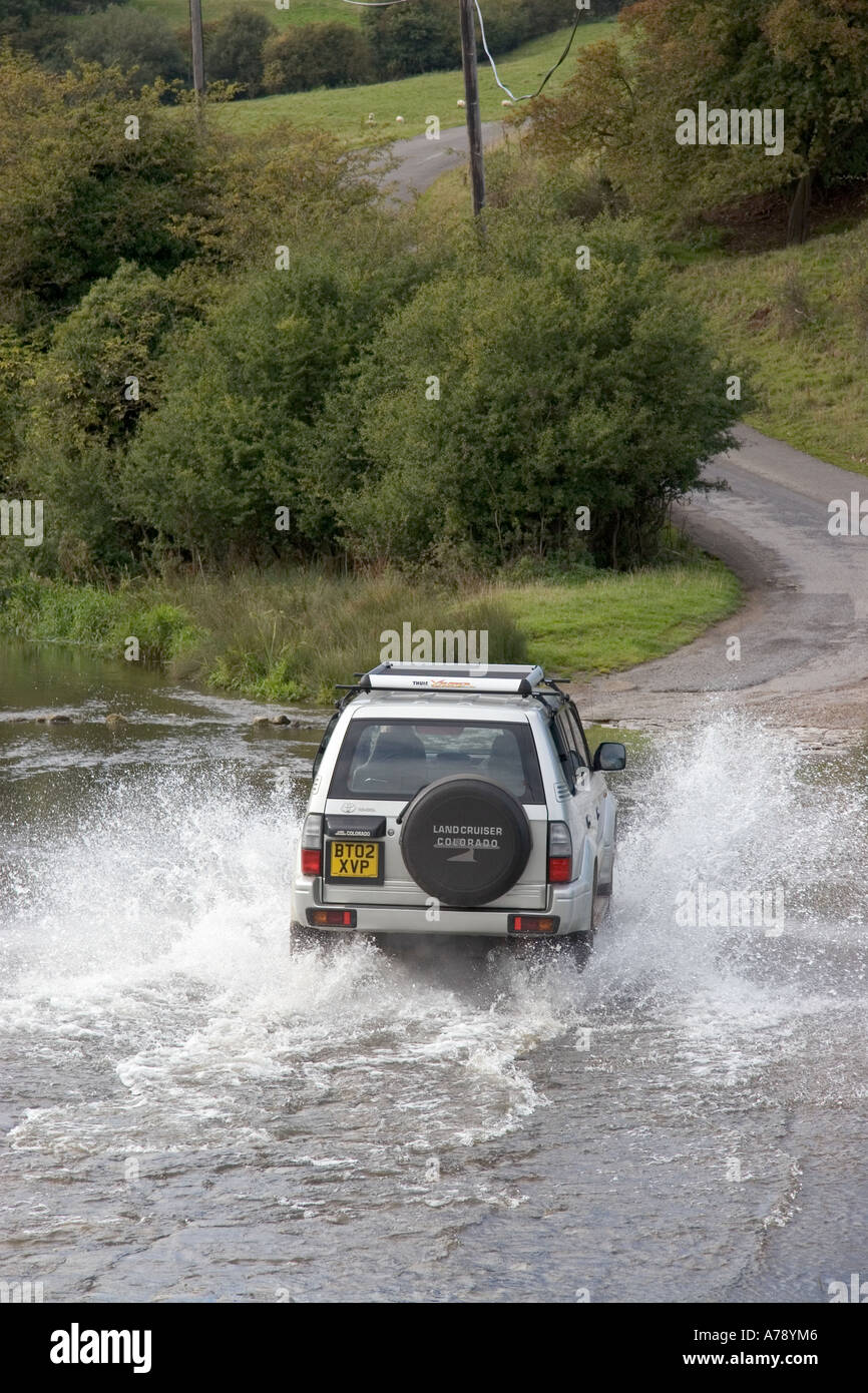 Ford über Bradbourne Brook, Bent Lane, Bradbourne, in der Nähe von Ashbourne, Peak District Stockfoto