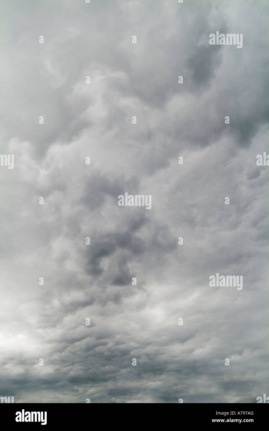 Dunkle Gewitterwolken Stockfoto