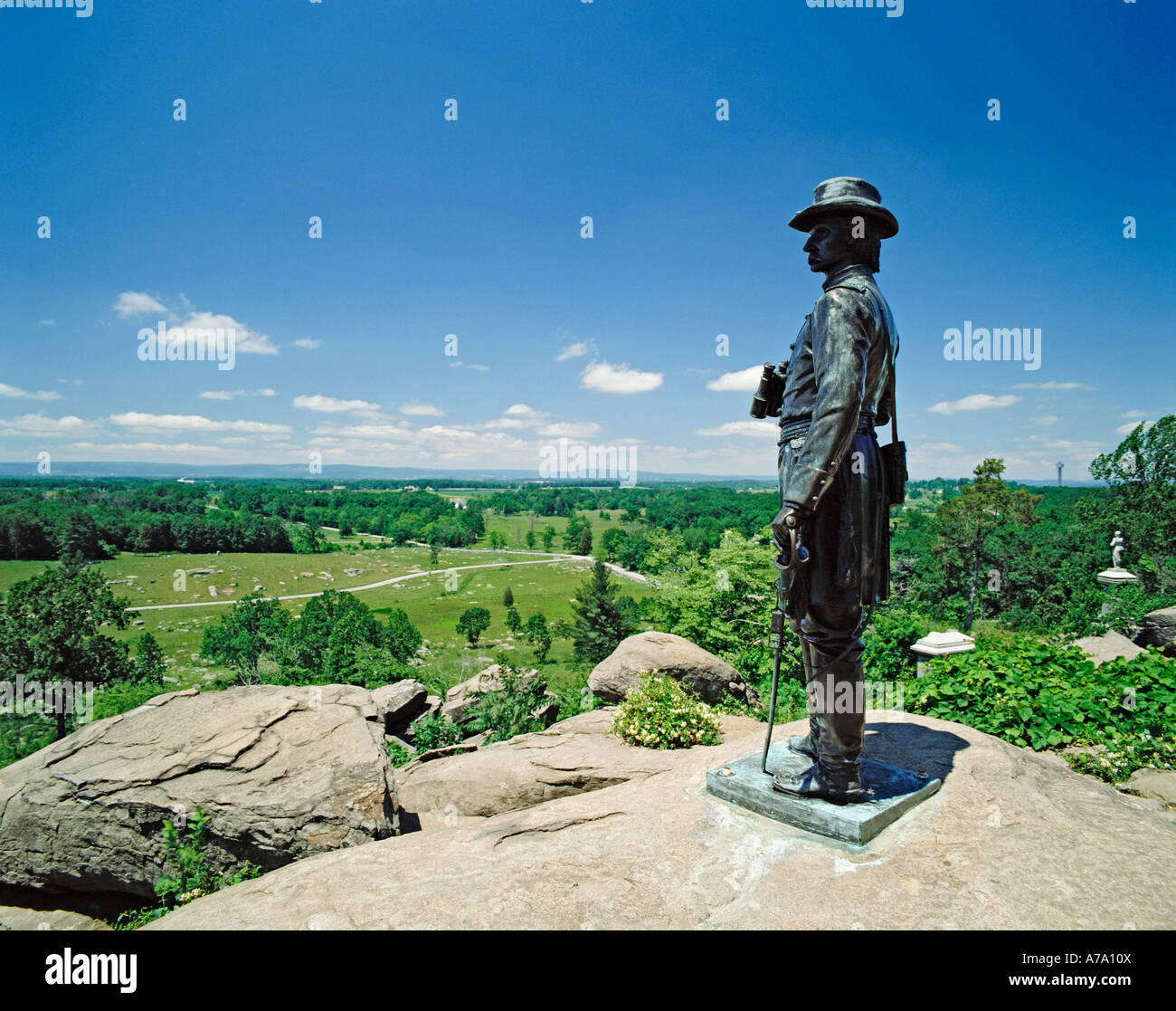 USA-PENNSYLVANIA-GETTYSBURG KLEINE, RUNDE SPITZE BRIGADEGENERAL G WARREN STATUE Stockfoto