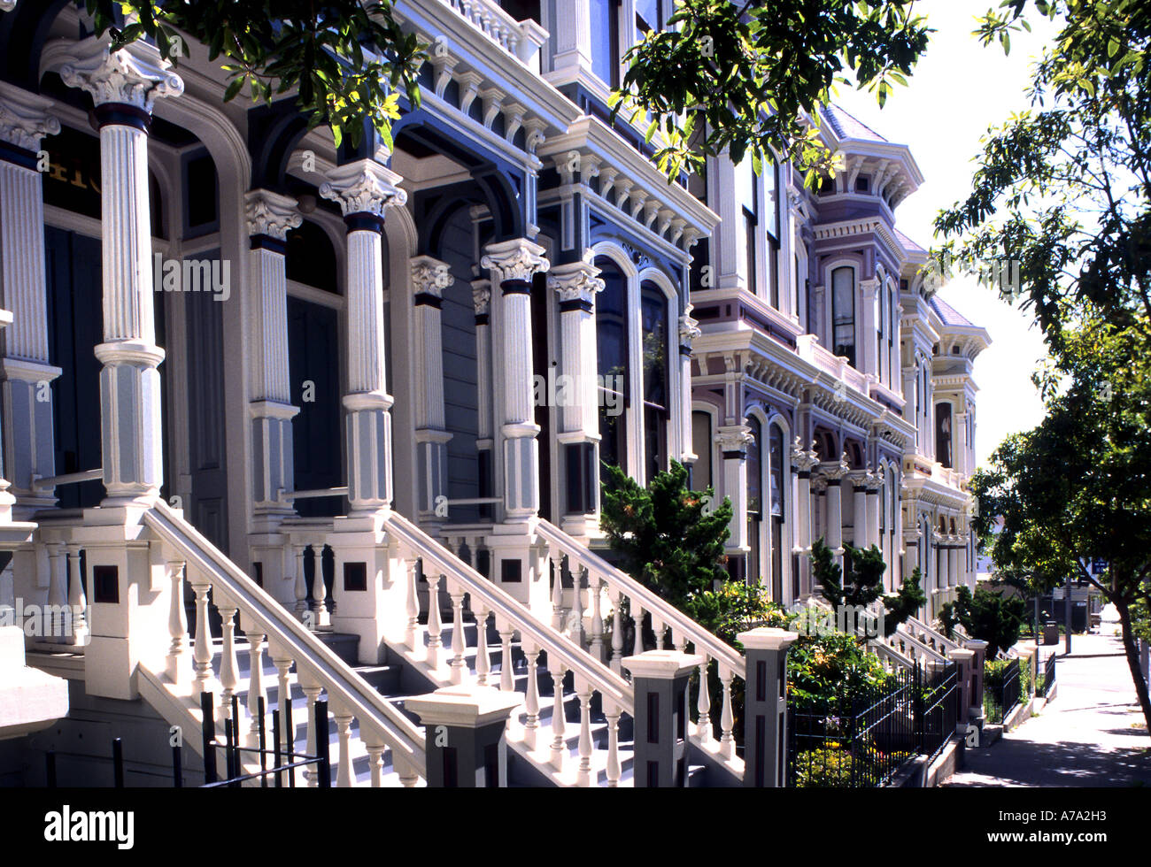 San Francisco Stadt Alamo Square Nachbarschaft und Park viktorianische Architektur 1870-1920 die Skyline der Innenstadt Kalifornien USA Stockfoto