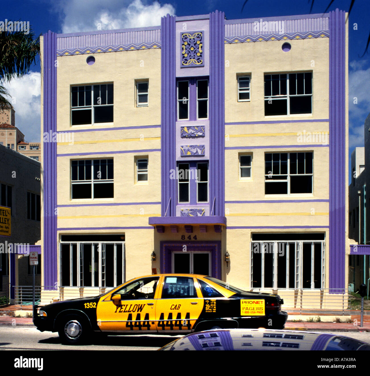 Miami Beach Art Deco historisches Viertel Florida USA Taxi cab Stockfoto