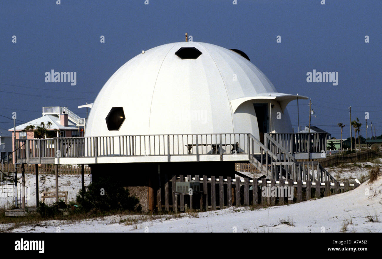 Strandhaus Am Weissen Strand Von Pensacola Beach Auf Der Insel