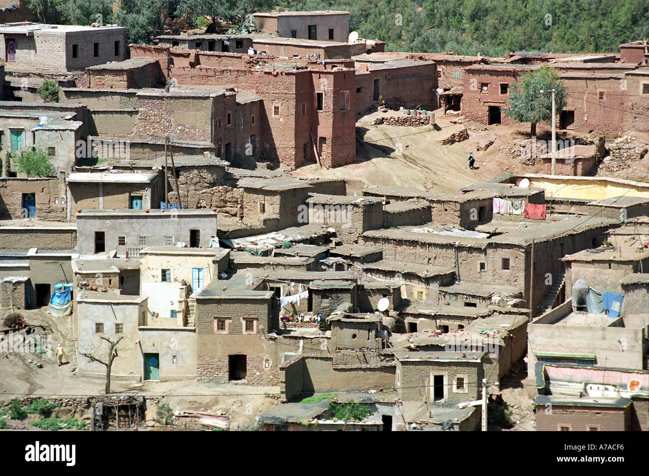 Nahaufnahme von Bergdorf, die Menschen in der Nähe von dem Atlas-Gebirge in Marokko Nordafrika Stockfoto