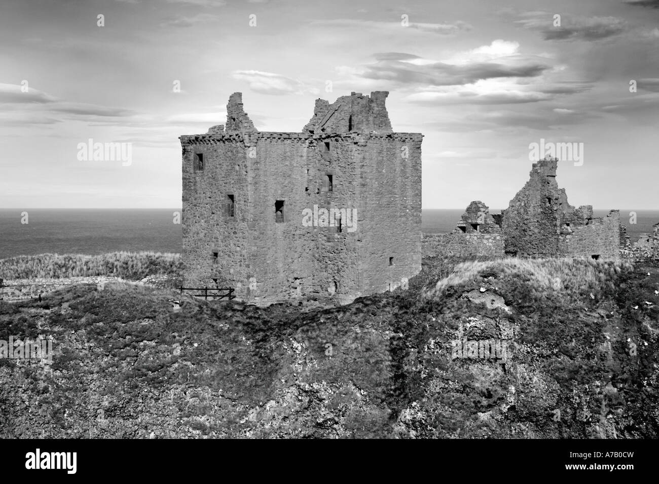 Dunnottar Castle - Stonehaven.  Eine zerstörte mittelalterliche Festung auf einem Felsvorsprung an der Nordost-Küste von Schottland, Vereinigtes Königreich Stockfoto