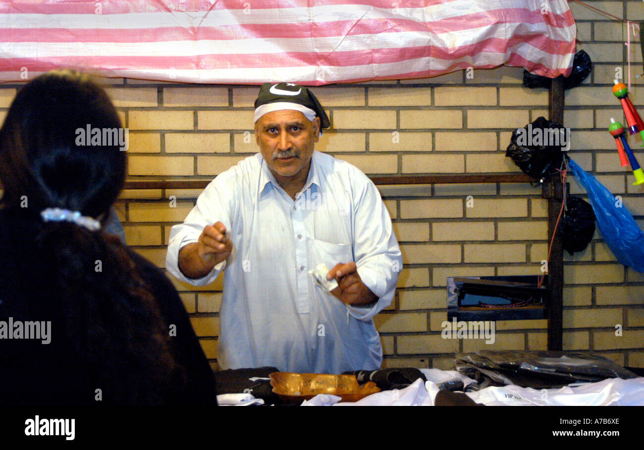 Stall Besitzer Unabhängigkeit Pakistans Feier London Stockfoto