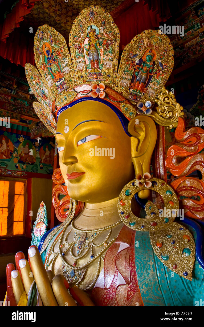 Detail des massiven Buddha im Inneren Thikse Kloster Ladakh indischen Himalaya Stockfoto