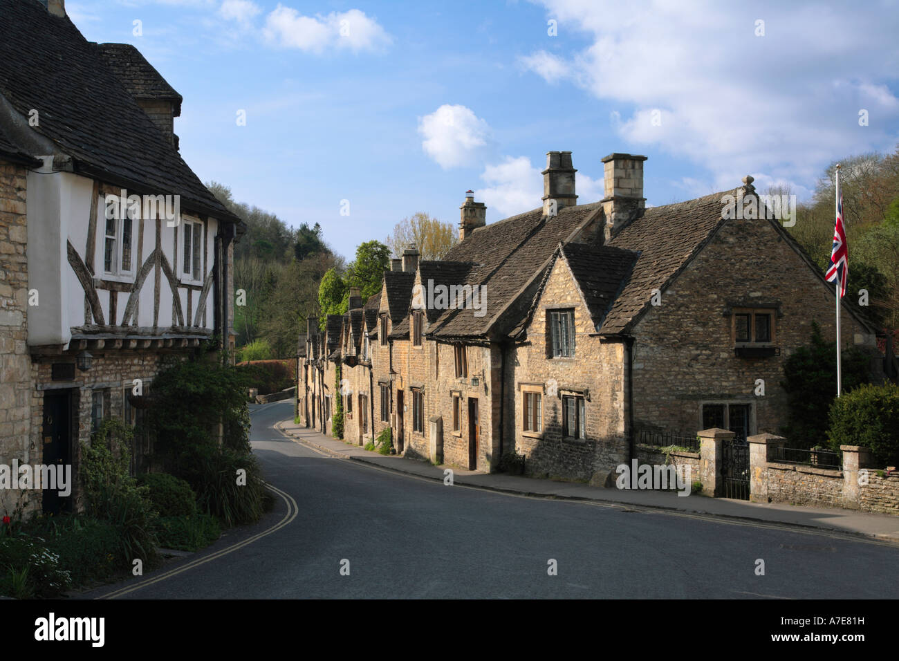 Hauptstraße durch Castle Combe-Wiltshire England Stockfoto