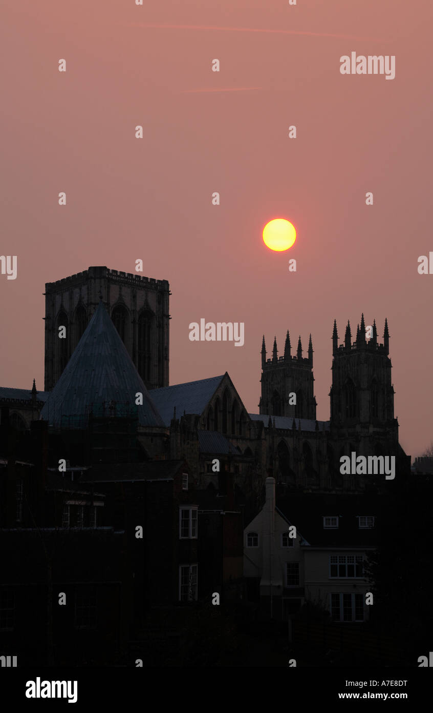 York Minster bei Sonnenuntergang North Yorkshire England Stockfoto