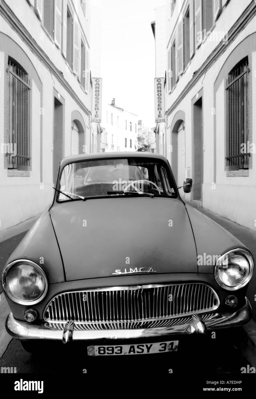 altes Auto in Frankreich Stockfoto