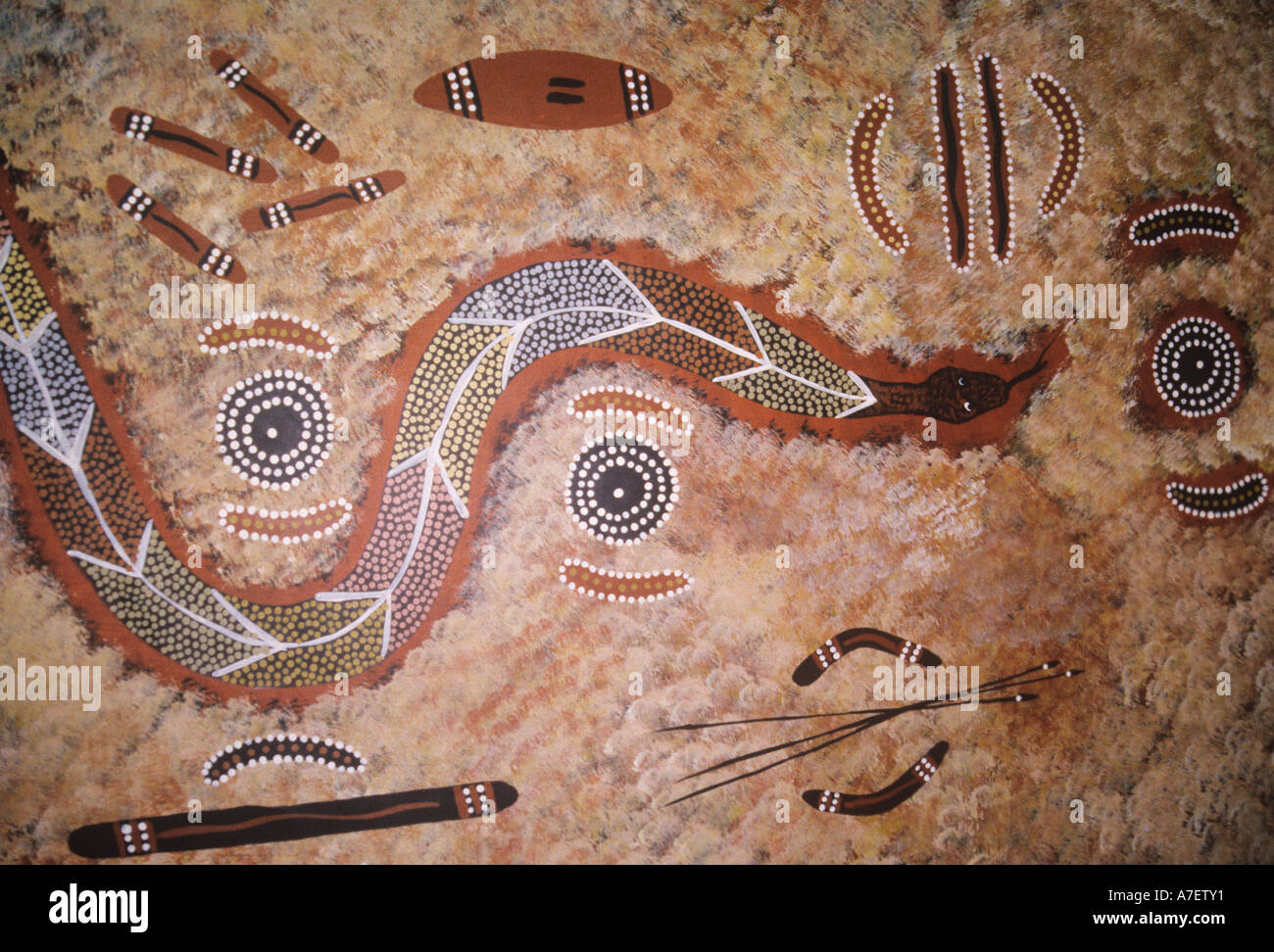 "Schlange Dreaming" Aborigines Malerei in Zentral-Australien Stockfoto