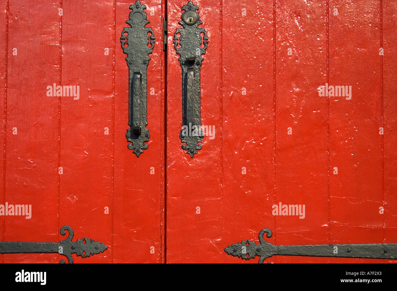 Detail Foto Schuss der Hampden Baptist Church in Baltimore City Maryland zeigt eine rote hölzerne Tür Stockfoto