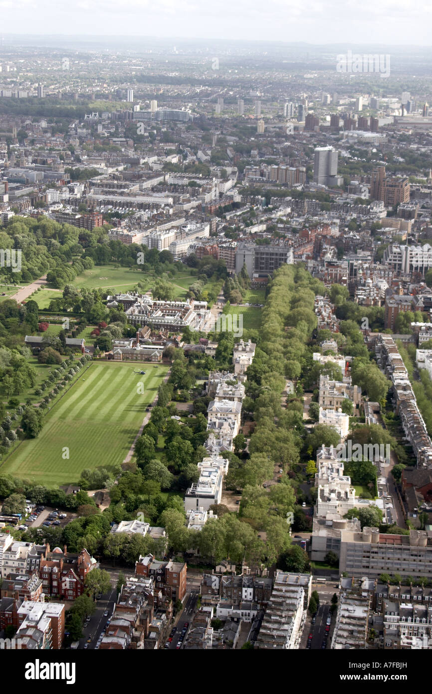 Hohen Niveau schrägen Luftbild südöstlich von Kensington Palace Gardens London W8 W2 England UK Stockfoto
