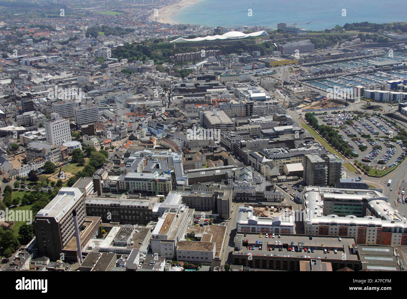 Aerial View von St. Helier, Kapital Stadt von Jersey, Kanalinseln, UK Stockfoto