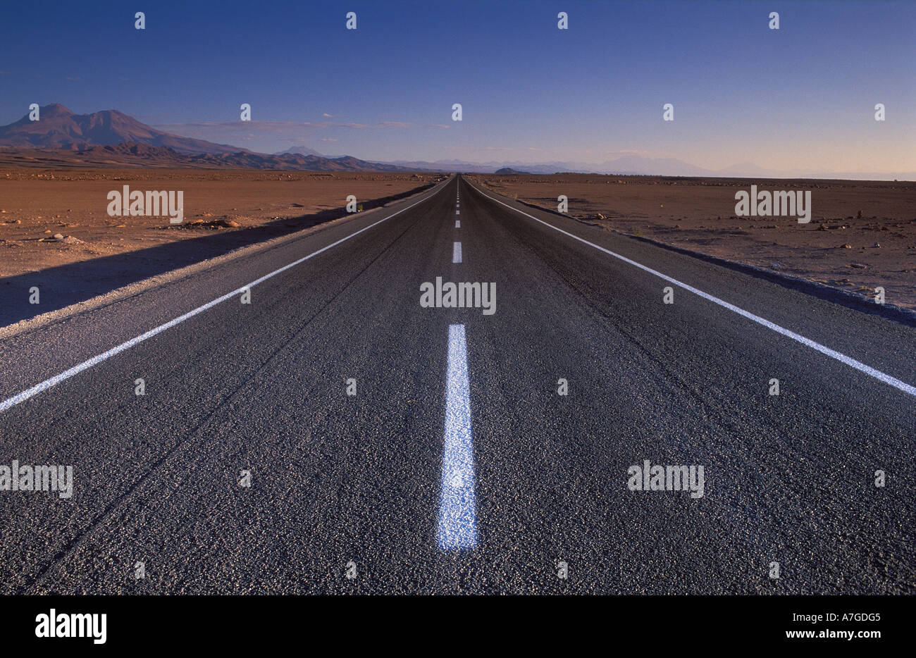 Straße nach Socaire Atacama Wüste Chile Stockfoto