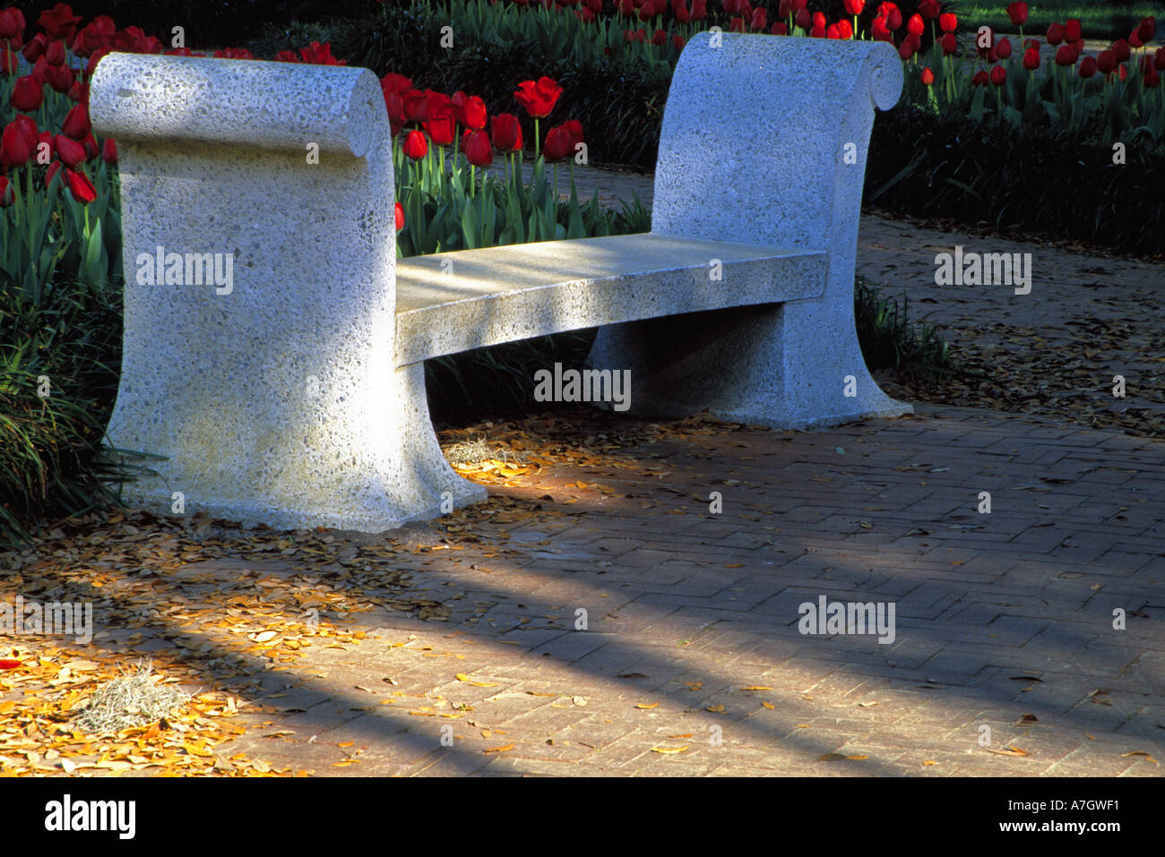 N.a. USA, Georgia, Savannah.  Bank in Orleans Square. Stockfoto