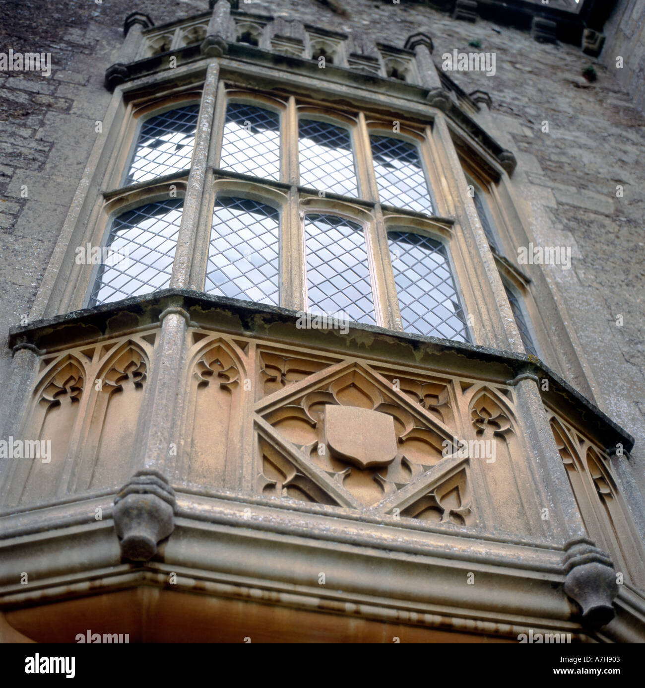 Das Oriel-Fenster in der Lacock Abbey, das Thema der ersten Fotografie von Fox Talbot England, UK KATHY DEWITT Stockfoto