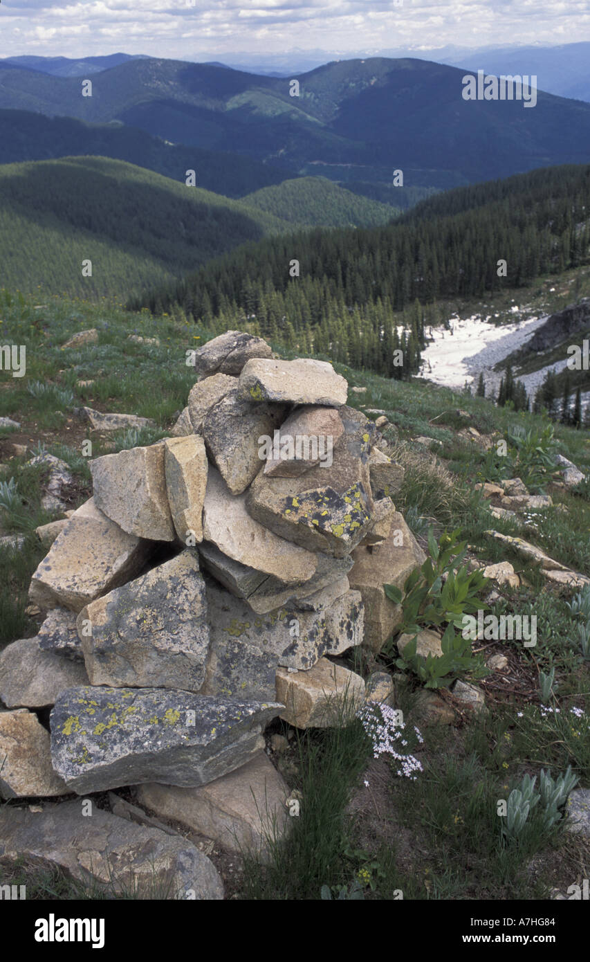 Idaho, USA Bergen das Rauchen Ort, Standort auf dem Lolo Trail; hier im Jahre 1806 mit Nez Perce Führer; Rock cairn Stockfoto