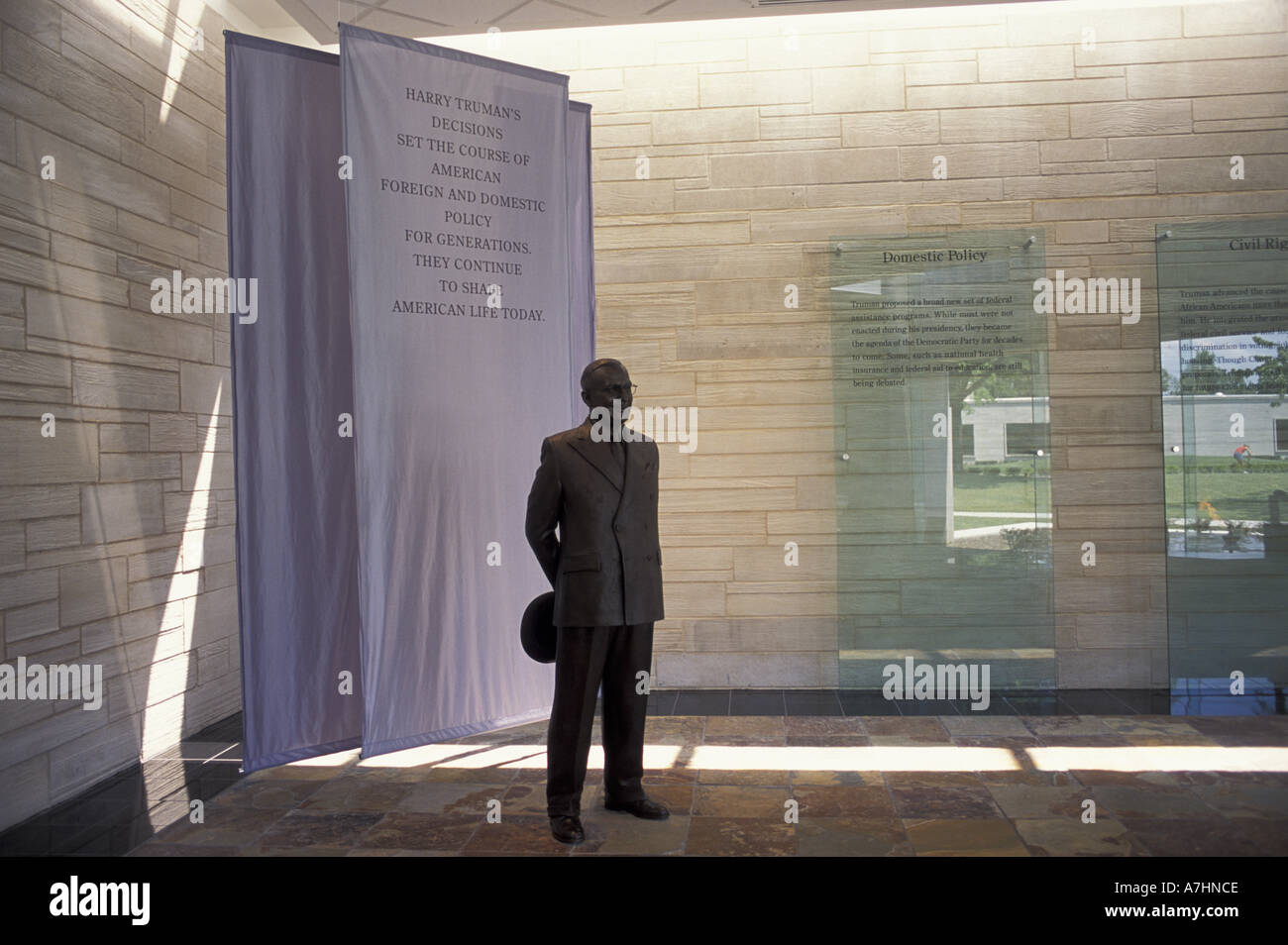 N.a., USA, Missouri, Unabhängigkeit, Statue von Truman im Truman Presidential Museum und Bibliothek Stockfoto