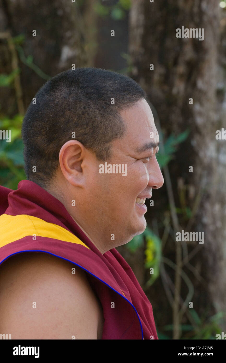 Shechen Rabjam Rinpoche leitet das einjährige Jubiläum Puja für Tsunami-Opfer in Golden Buddha Beach THAILAND Stockfoto