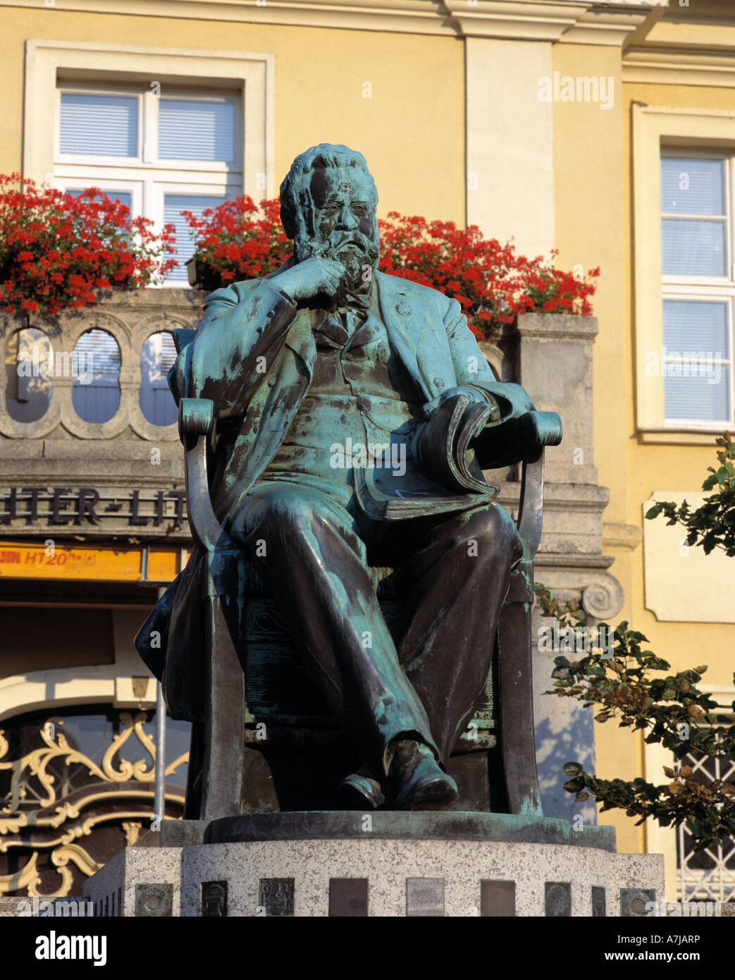 Fritz reuter monument Fotos und Bildmaterial in hoher Auflösung Alamy