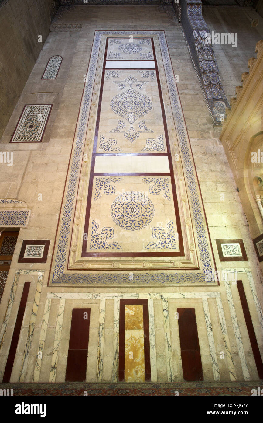 Al-Rifai-Moschee, Cairo. 1869-1912. Wand. Architekt: Hussein Fahmi Pascha al-mi'mar; Max Herz und Carlo Vir Stockfoto