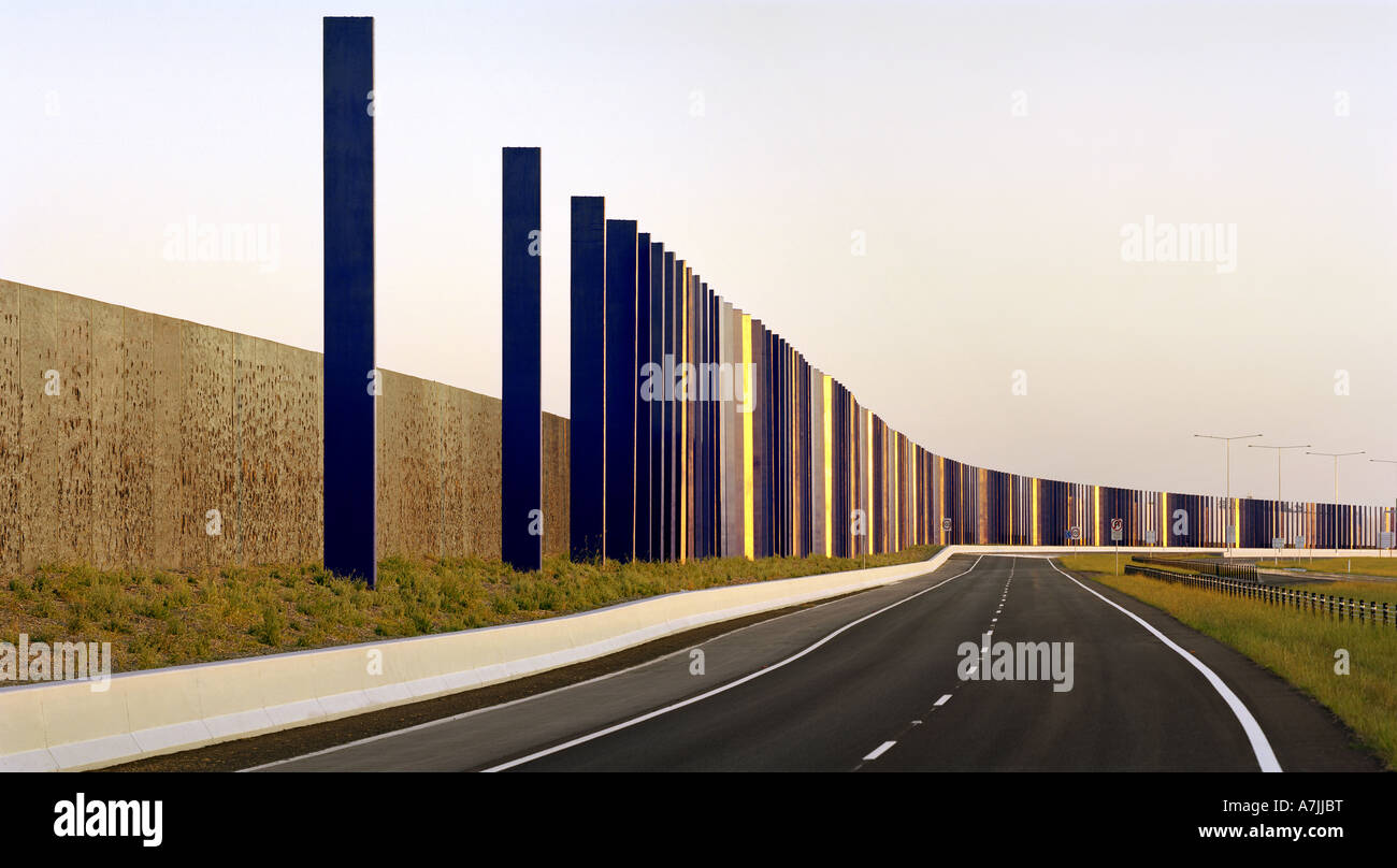 Craigieburn Bypass, Melbourne, blaue klingen und Bildschirme Stockfoto