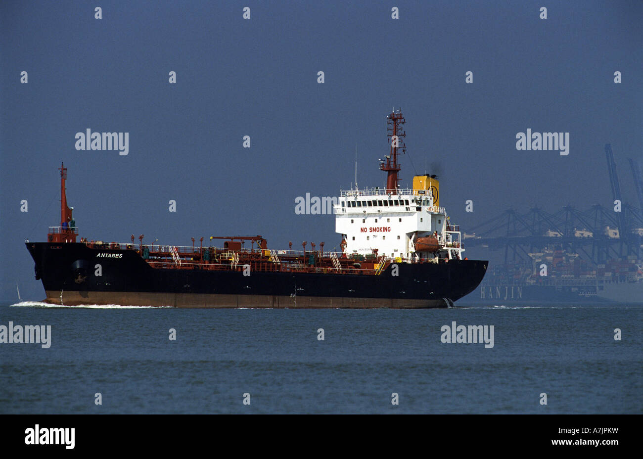 Öl-Tanker "Antares", Hafen von Felixstowe, Suffolk, UK. Stockfoto