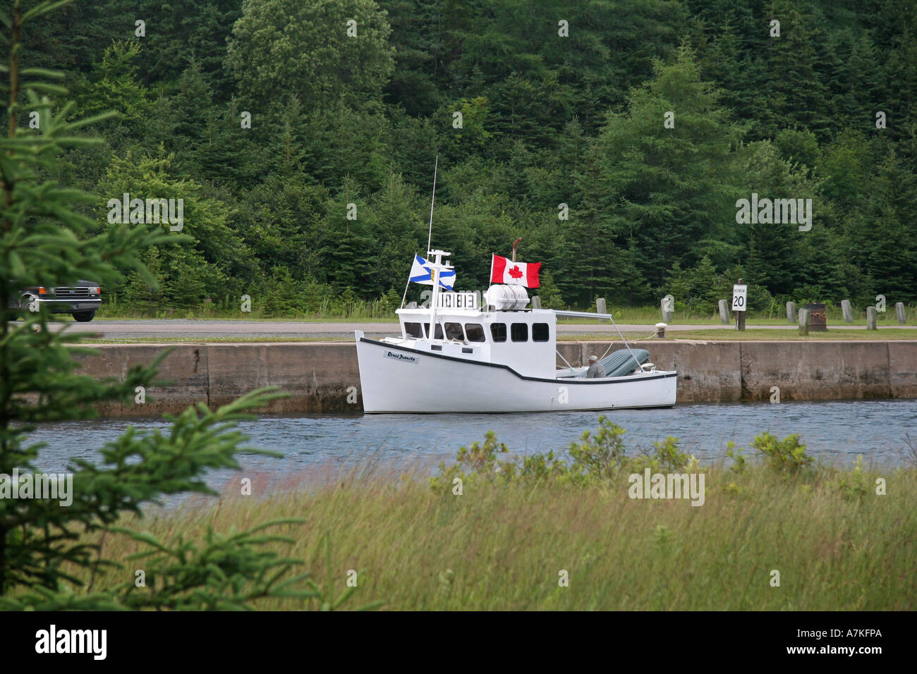 Nova Scotia Fischerboot am St.-Peters-Kanal Stockfoto