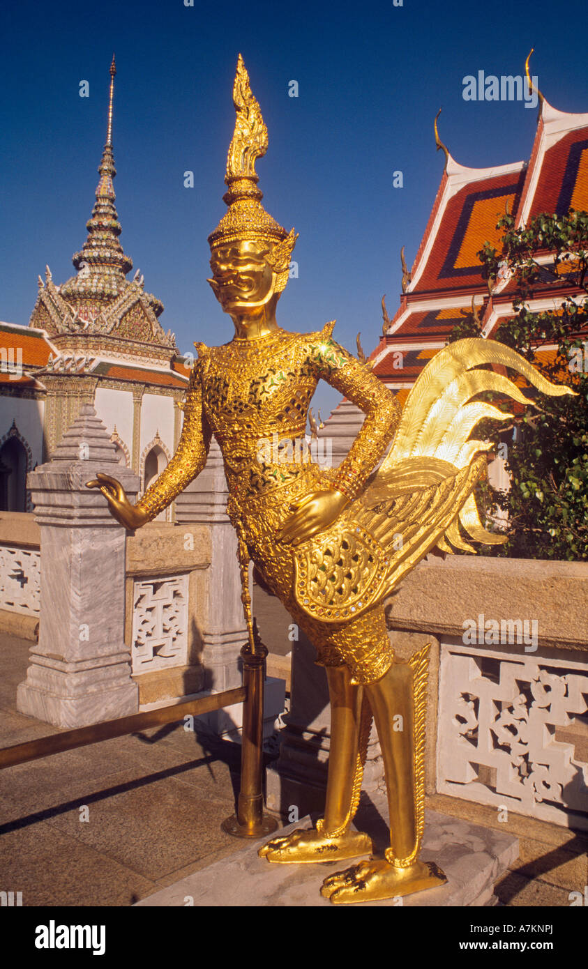 Grand Palace Wat Phra Kaeo Gold Statue Apsonsi Bangkok Thailand Stockfoto