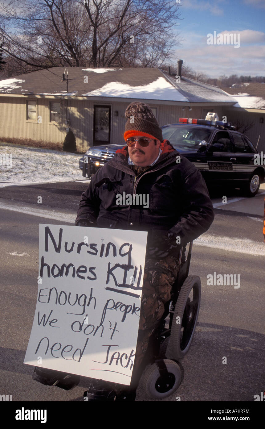 Behinderung Aktivisten Picket Selbstmord Arzt Stockfoto