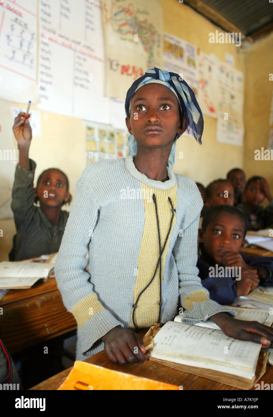 Äthiopien - Schülerinnen und Schüler einer Schule in der Stadt von Aiga Stockfoto