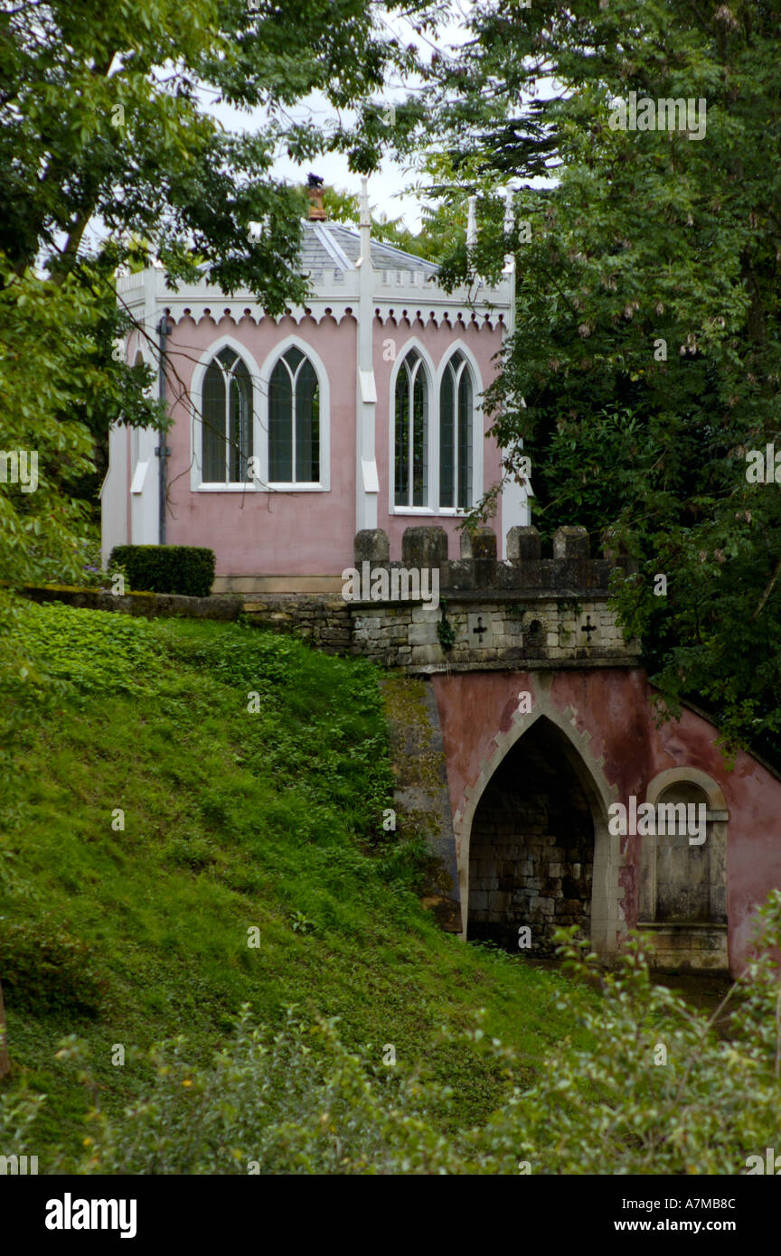 Das Eagle-Haus am Rokoko Gärten in Painswick in Cotswold, Gloucestershire, England UK Stockfoto