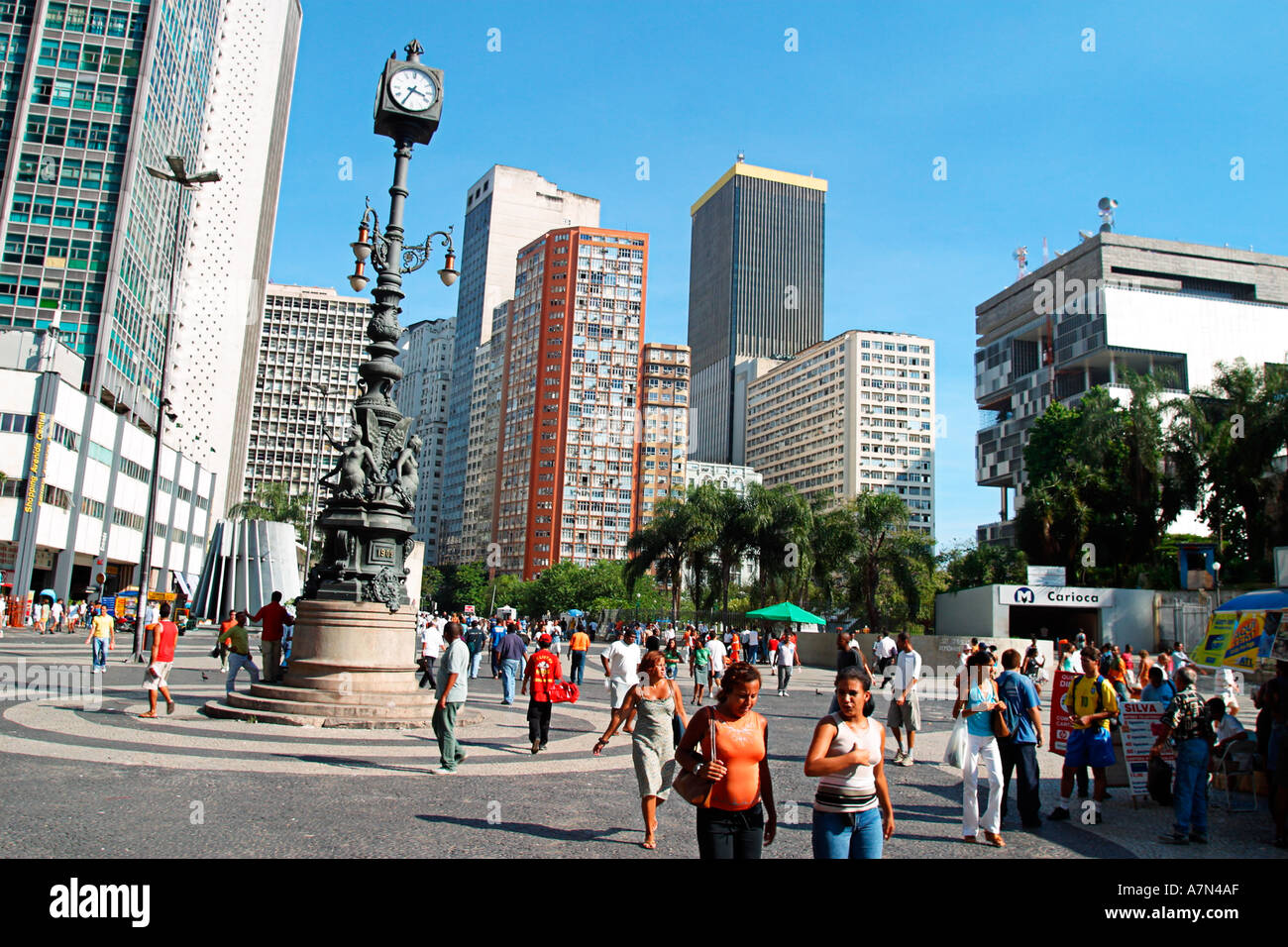 Rio De Janeiro Largo da Carioca belebten Platz in der Buisiness Zentrum u-Bahnstation cariocas Stockfoto
